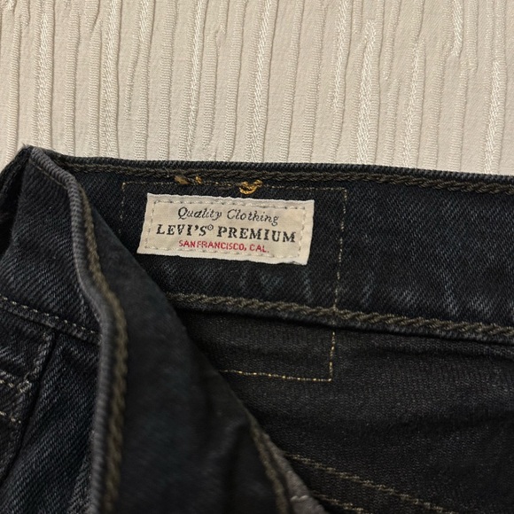 Levi’s wedgie ankle jeans in color ‘black heart’ - Picture 5 of 7